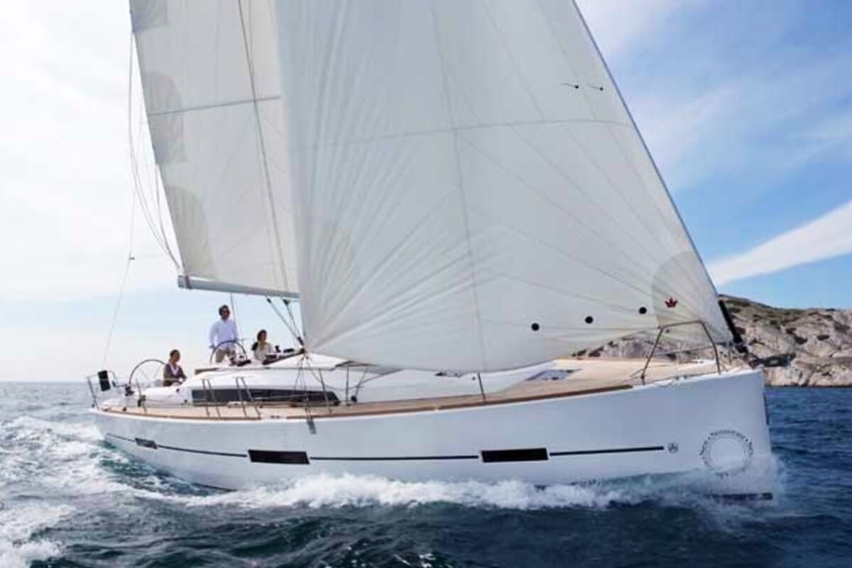 Luxury Sailboat 10 pax